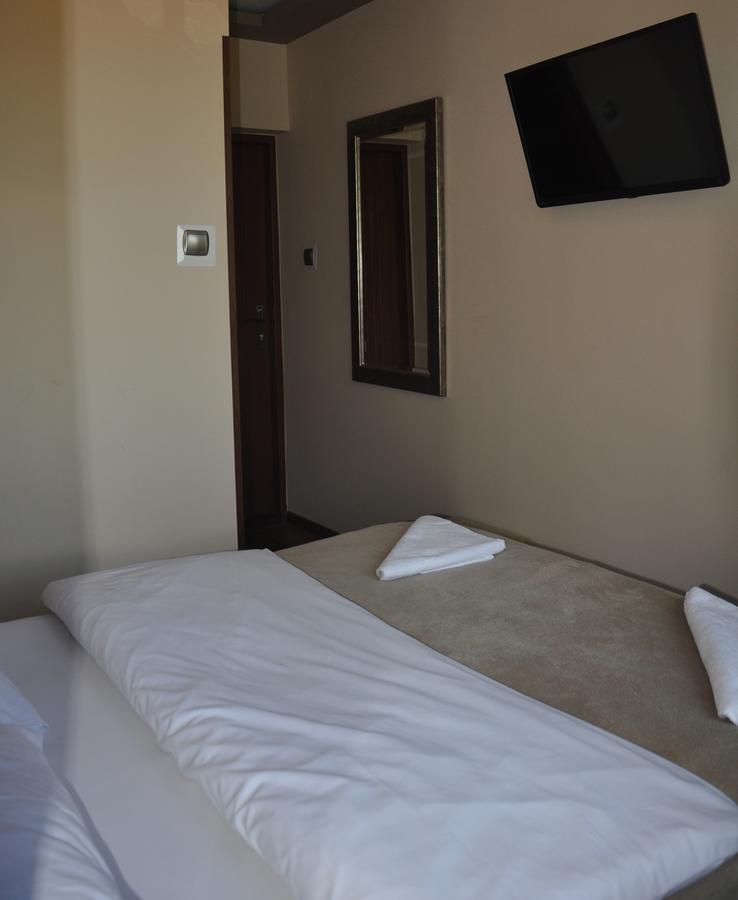 Hotel Mis Bochnia Esterno foto